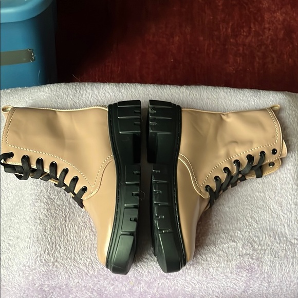 Limelight Combat Boots with Black Laces - Picture 4 of 10